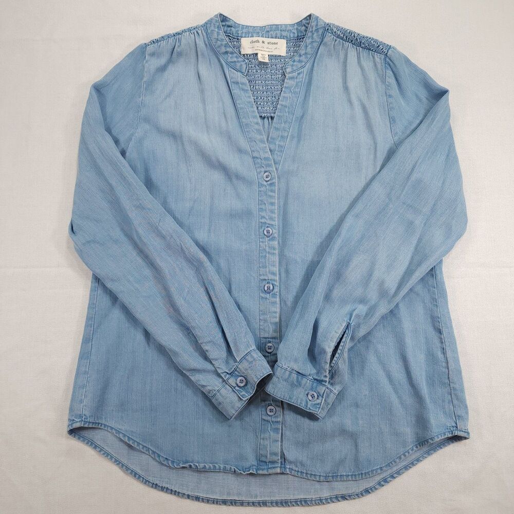 Cloth & Stone Chambray Button Front Blouse with Smocked Detail Sz XS Light Blue